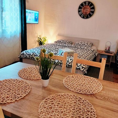 Studio Apartman Buteo Jastrebarsko Εξωτερικό φωτογραφία