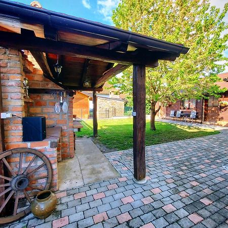 Studio Apartman Buteo Jastrebarsko Εξωτερικό φωτογραφία