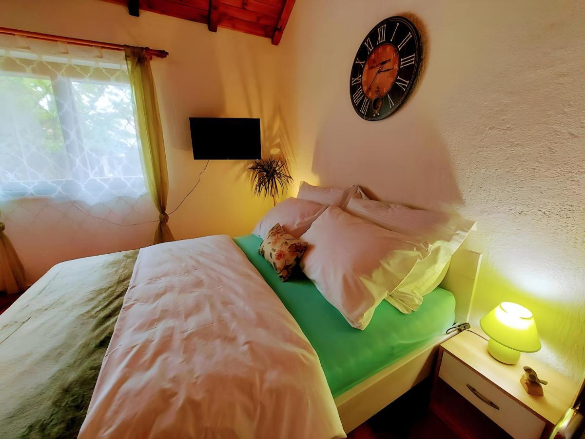 Studio Apartman Buteo Jastrebarsko Εξωτερικό φωτογραφία
