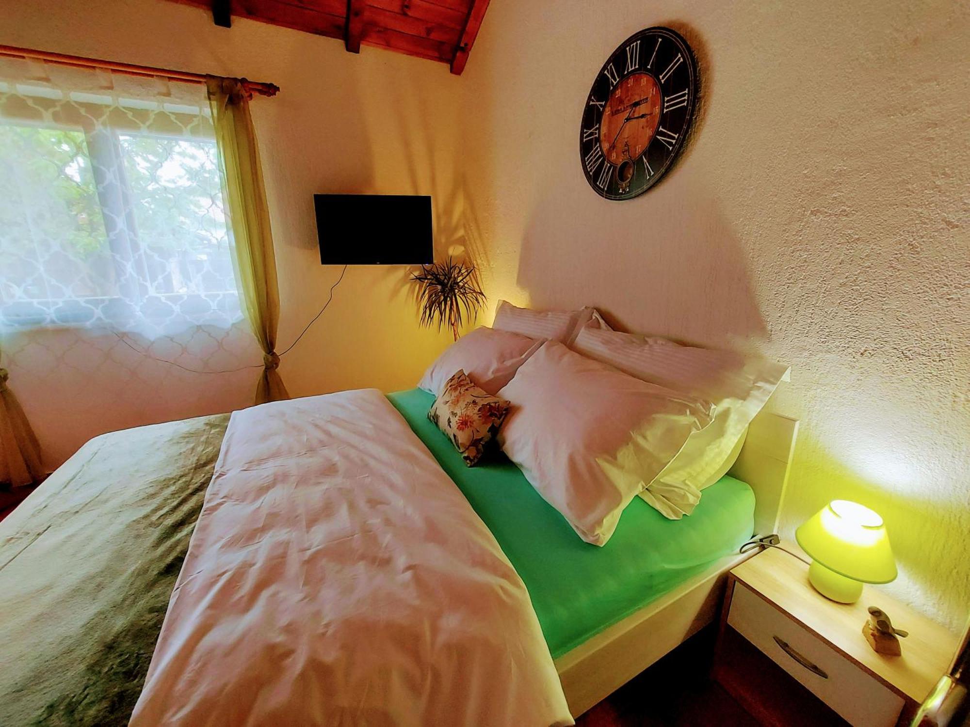 Studio Apartman Buteo Jastrebarsko Εξωτερικό φωτογραφία